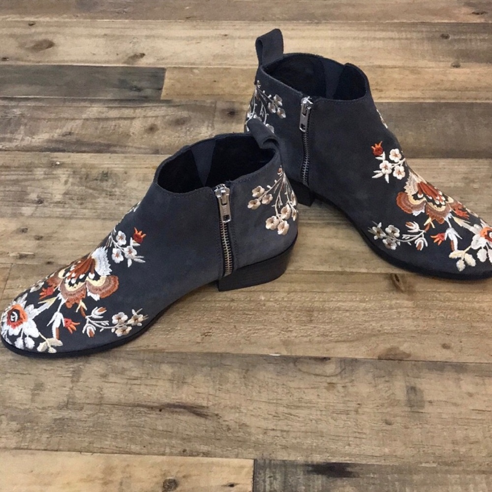 Johnny Was Sammi Charcoal Embroidered Ankle Boot - Picture 6 of 7